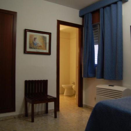 Hotel Marina Victoria Algeciras Exteriör bild