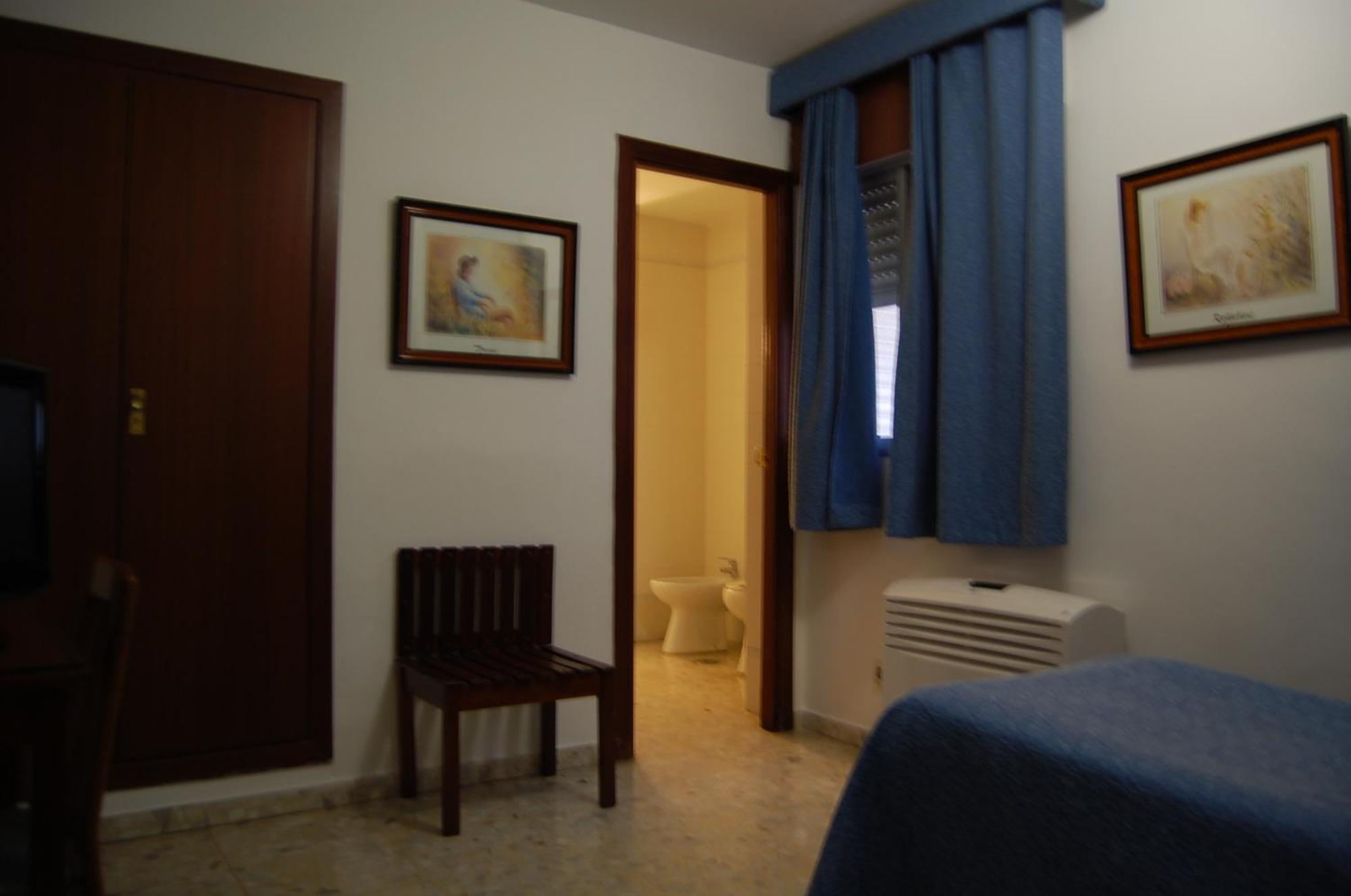 Hotel Marina Victoria Algeciras Exteriör bild