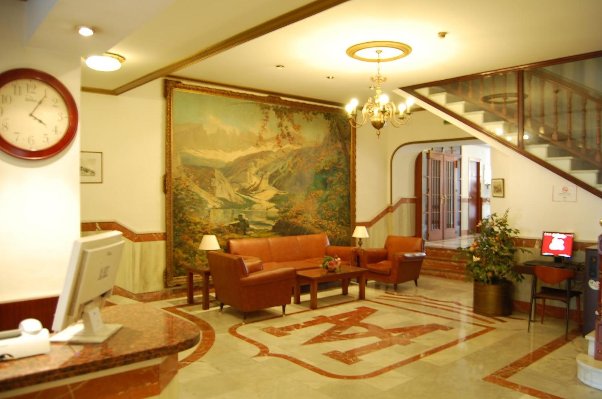 Hotel Marina Victoria Algeciras Exteriör bild