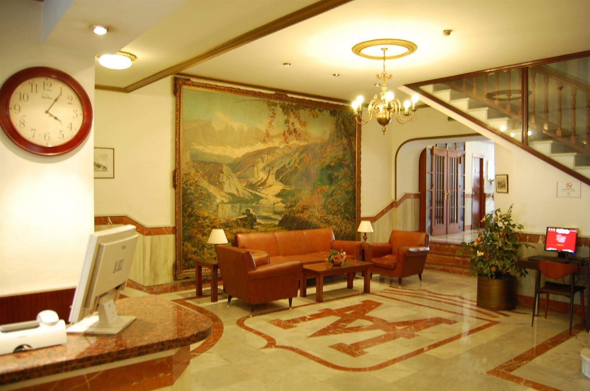 Hotel Marina Victoria Algeciras Exteriör bild