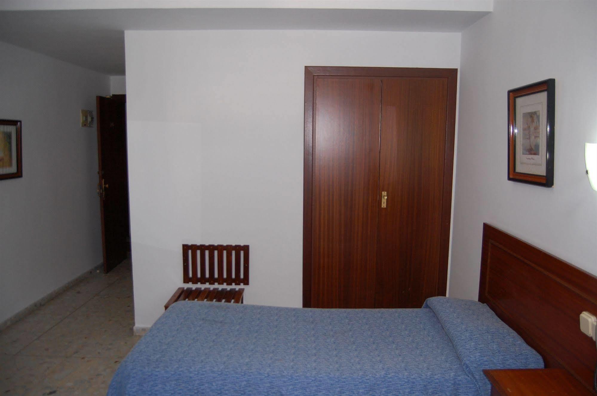 Hotel Marina Victoria Algeciras Exteriör bild